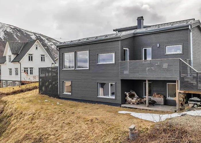 Unique Family House Near The Arctic Cathedral * Tromsø
